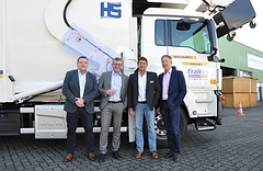Freuen sich über ihre erfolgreiche Fahrzeug-Vermarktung: Sven Rüppel (FD), Marcus Burmeister (FD), Eric Amberg (HS), Carsten Braun (FD). Freuen sich über ihre erfolgreiche Fahrzeug-Vermarktung: Sven Rüppel (FD), Marcus Burmeister (FD), Eric Amberg (HS), Carsten Braun (FD).